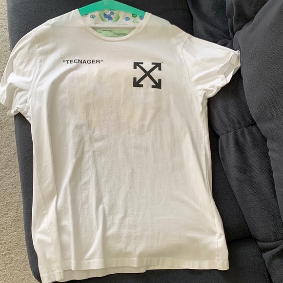 Off white Tee Shirt - Picture 2 of 7
